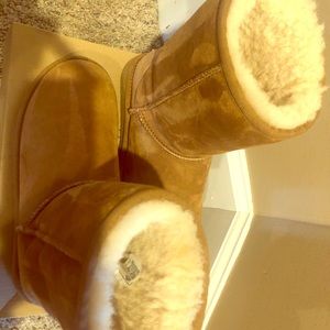 brand new chestnut UGG boots